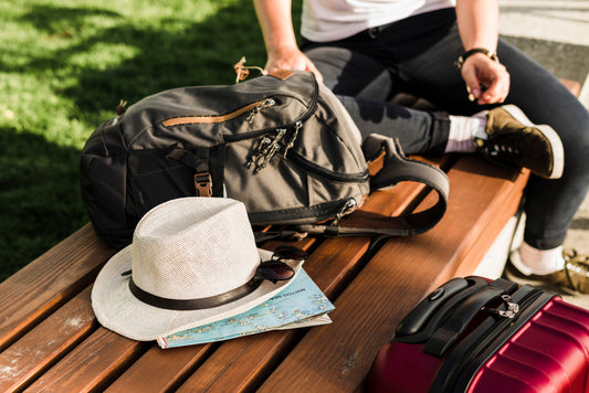 Sac à dos vs valise : que choisir pour voyager léger ?